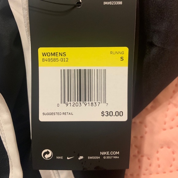 NWT Nike shorts size small!! - Picture 4 of 4